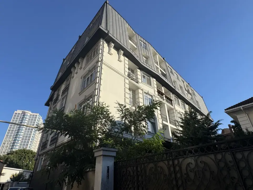 Фото Продаю 1 кімнатну квартиру, 54 кв. м, Фонтанська дорога  Одеса, ціна: 110000 $, код 2599