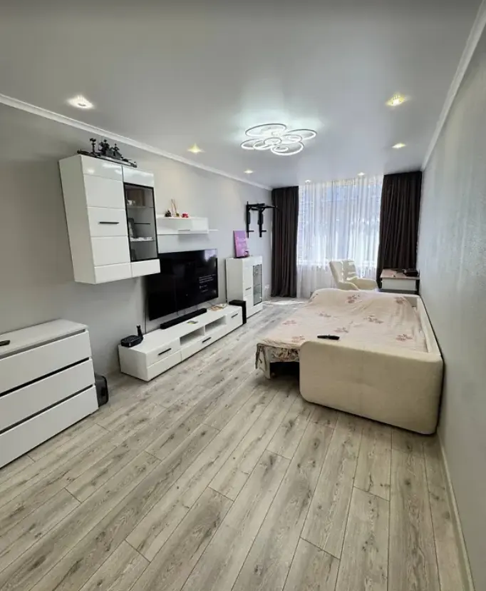 Фото Продаю 2 кімнатну квартиру, 61 кв. м, Перлинна вул. (Зеленая)  Одеса, ціна: 72000 $, код 2609