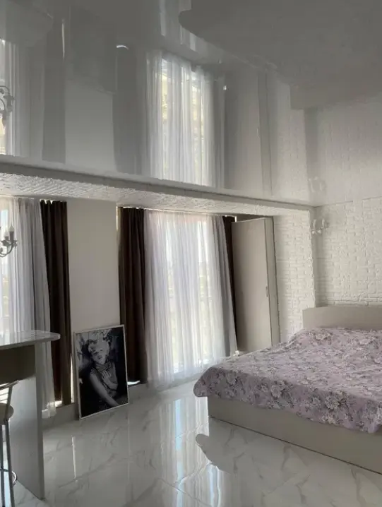 Фото Продаю 1 кімнатну квартиру, 48 кв. м, Літературна вул.  Одеса, ціна: 65000 $, код 2610