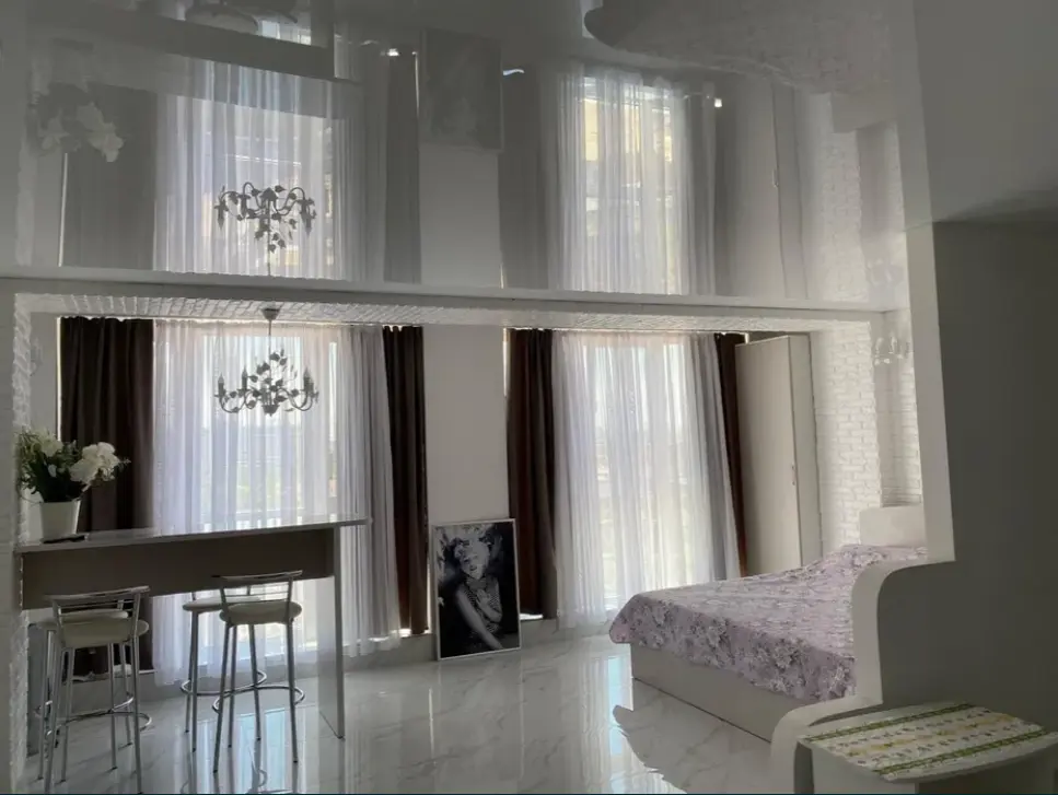 Фото Продаю 1 кімнатну квартиру, 48 кв. м, Літературна вул.  Одеса, ціна: 65000 $, код 2610