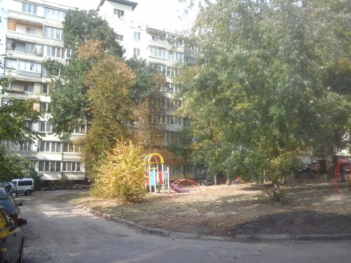 Фото Продаю 2-комнатную квартиру, 52 кв. м, Михаила Котельникова ул. 89 Киев, цена: 50000 $, код 2633