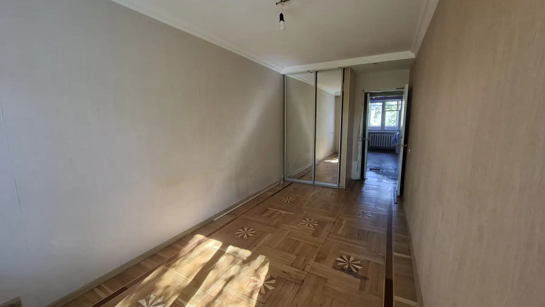 Фото Продаю 2-комнатную квартиру, 44 кв. м, Гвардейцев-Широнинцев ул. 40в Харьков, цена: 25000 $, код 2637