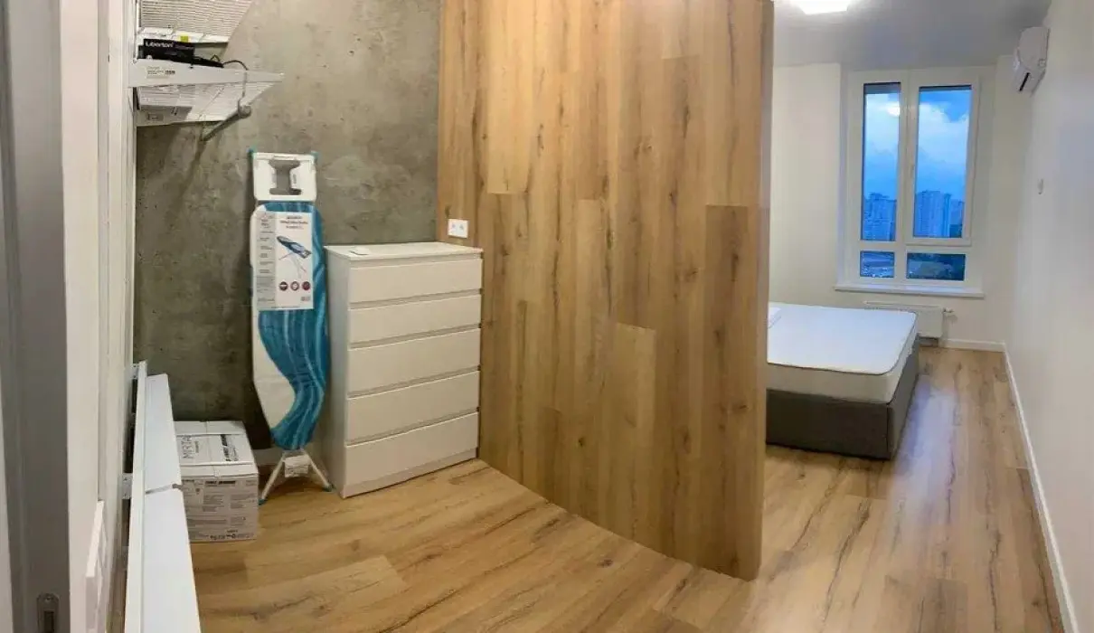 Фото Selling a 1-room apartment, 47 sq.m., Zarichna Street 2 к2 Kyiv, price: 125000 $, code 2645