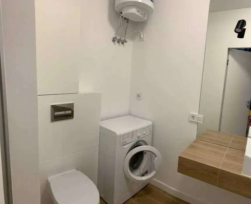 Фото Selling a 1-room apartment, 47 sq.m., Zarichna Street 2 к2 Kyiv, price: 125000 $, code 2645