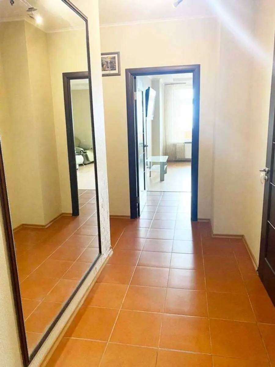 Фото Продаю 1-комнатную квартиру, 60 кв. м, Львовская ул. 22а Киев, цена: 95000 $, код 2646