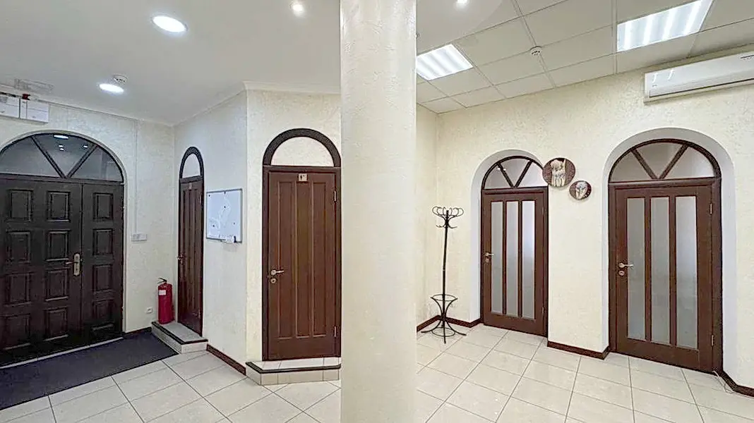 Фото Rent an office, Sofiivska Street 18 Kyiv for long-term rent, price: 45000 UAH, code 2655