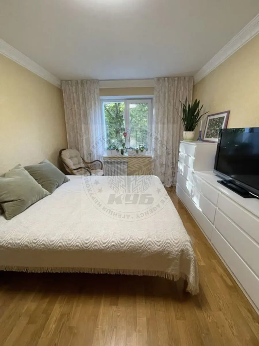 Фото Продаю 3 кімнатну квартиру, 72 кв. м, Зодчих вул. 34 Київ, ціна: 110000 $, код 2662