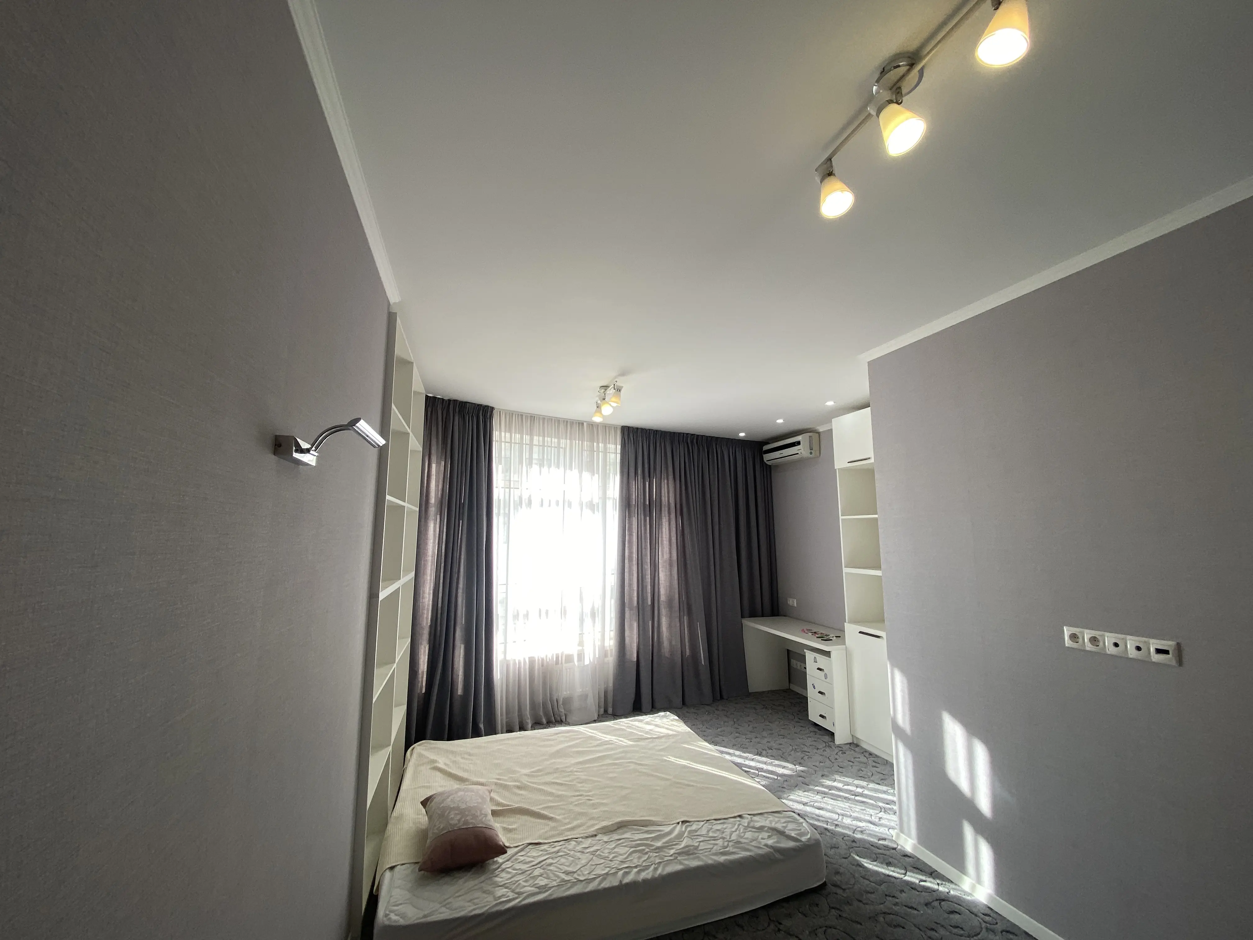 Фото Продаю 2-комнатную квартиру, 140 кв. м, Кловский спуск 7 Киев, цена: 265000 $, код 938