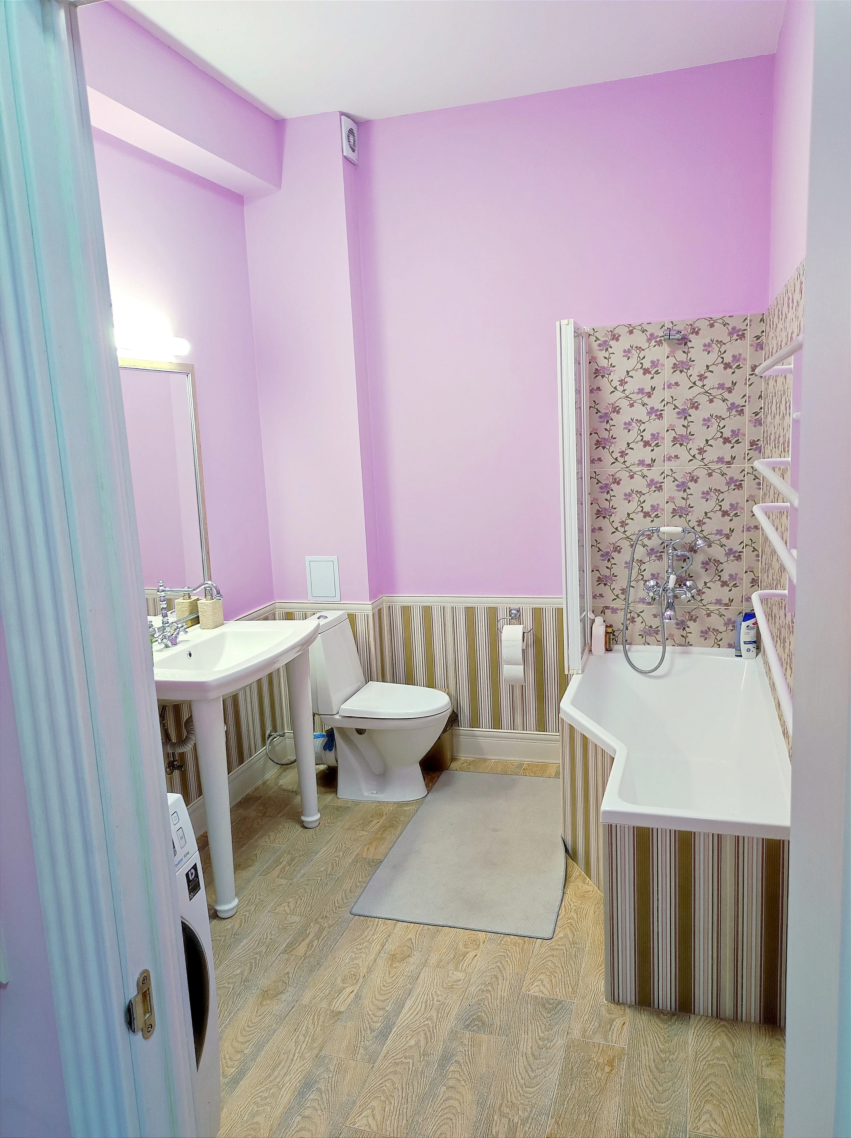 Фото Selling a 3-room apartment, 103 sq.m., Volodymyra Pohorielova Street 3б Uzhhorod, price: 104999 $, code 2668