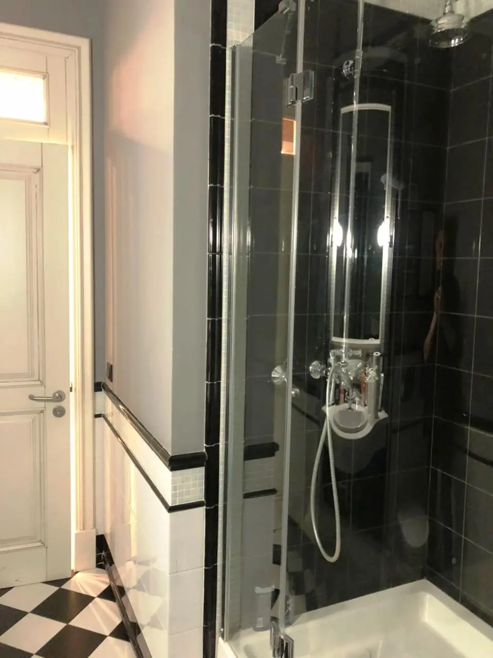 Фото Rent a retail space, Valeriia Lobanovskoho Avenue (Chervonozorianyi Avenue) 4ж Kyiv for long-term rent, price: 1470 $, code 566