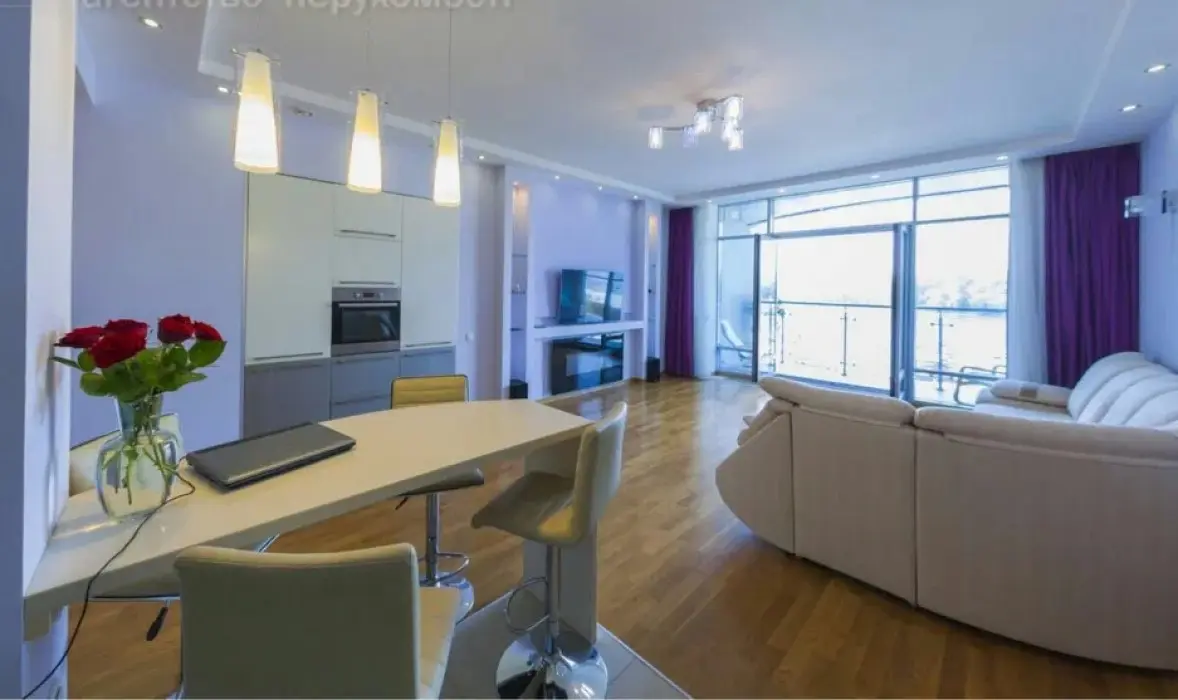 Фото Продаю 3 кімнатну квартиру, 100 кв. м, Раїси Окіпної вул. 18 Київ, ціна: 450000 $, код 2743
