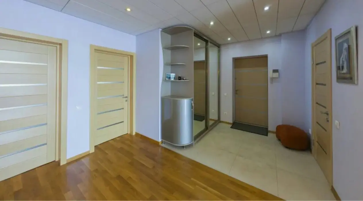Фото Продаю 3 кімнатну квартиру, 100 кв. м, Раїси Окіпної вул. 18 Київ, ціна: 450000 $, код 2743