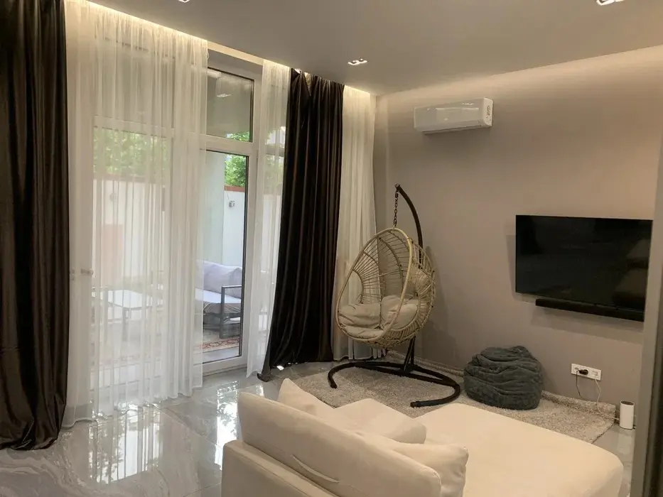 Фото Продаю будинок, 260 кв. м, Товарна вул.  Київ, ціна: 480000 $, код 2757