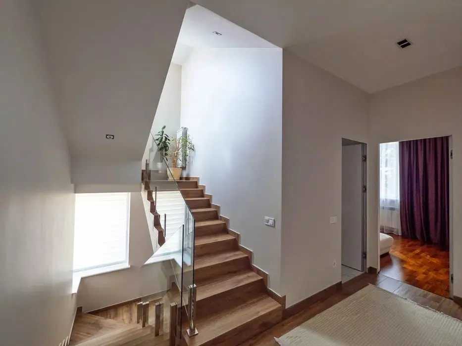 Фото Продаю будинок, 260 кв. м, Товарна вул.  Київ, ціна: 480000 $, код 2757