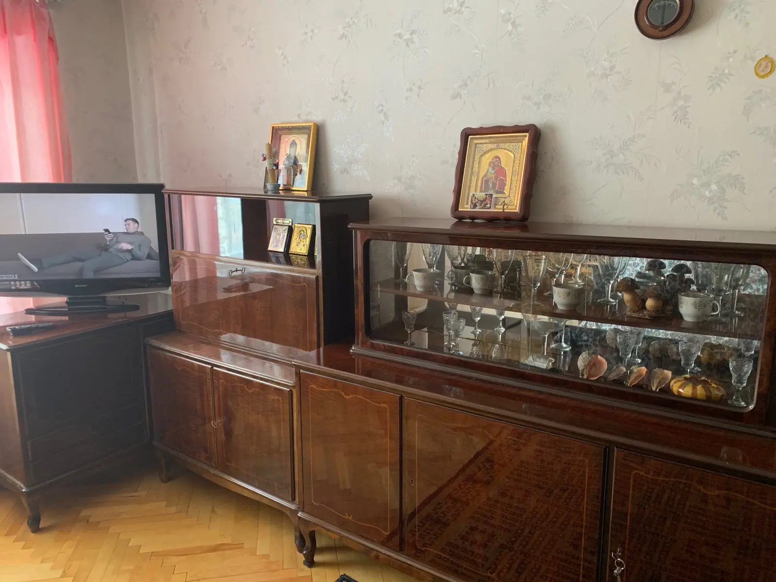 Фото Зняти 3 кімнатну квартиру, Ігоря Турчина вул. (Василя Блюхера) 12 Київ в довгострокову оренду, ціна: 12000 UAH, код 2758