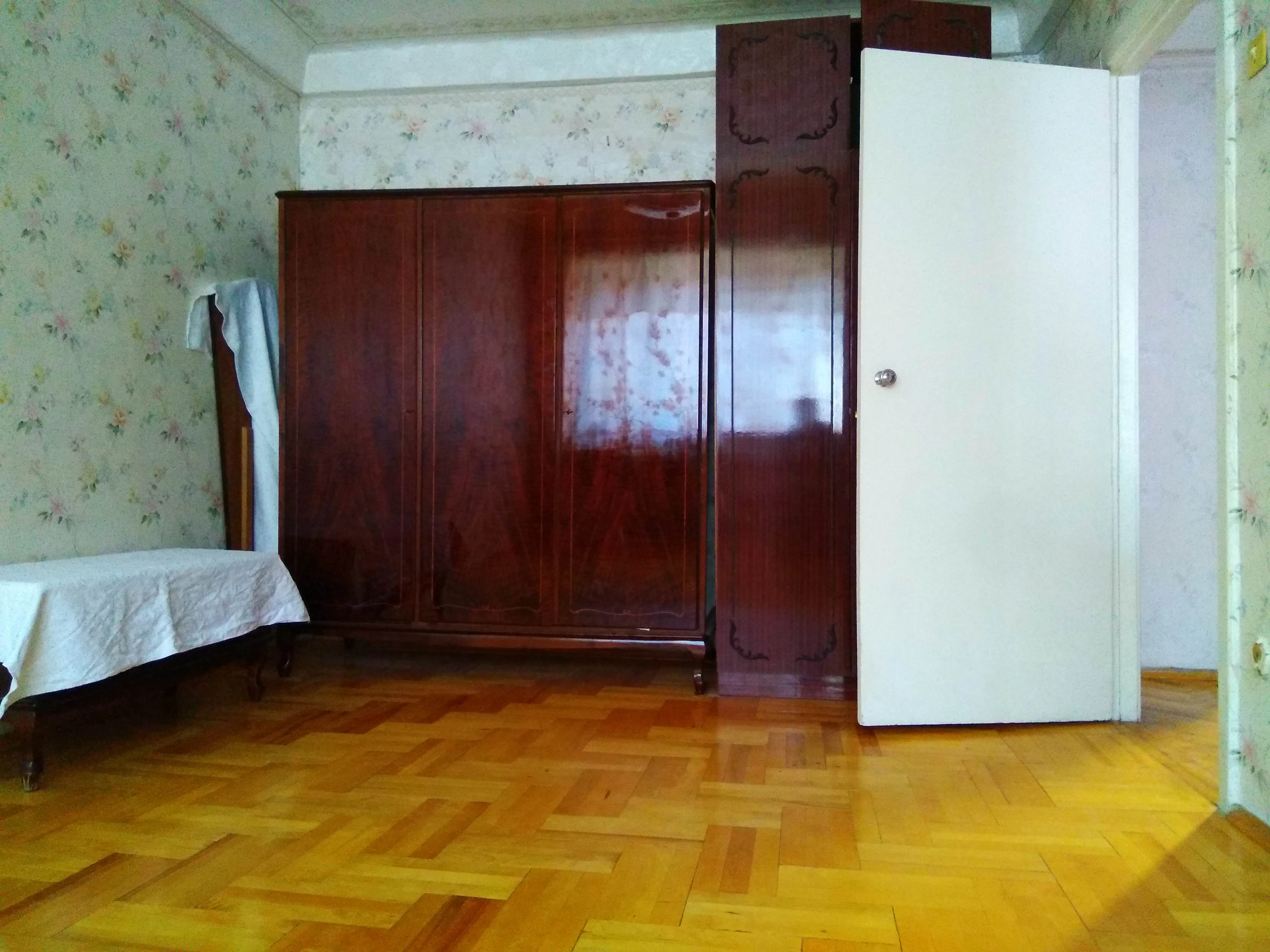 Фото Зняти 3 кімнатну квартиру, Ігоря Турчина вул. (Василя Блюхера) 12 Київ в довгострокову оренду, ціна: 12000 UAH, код 2758