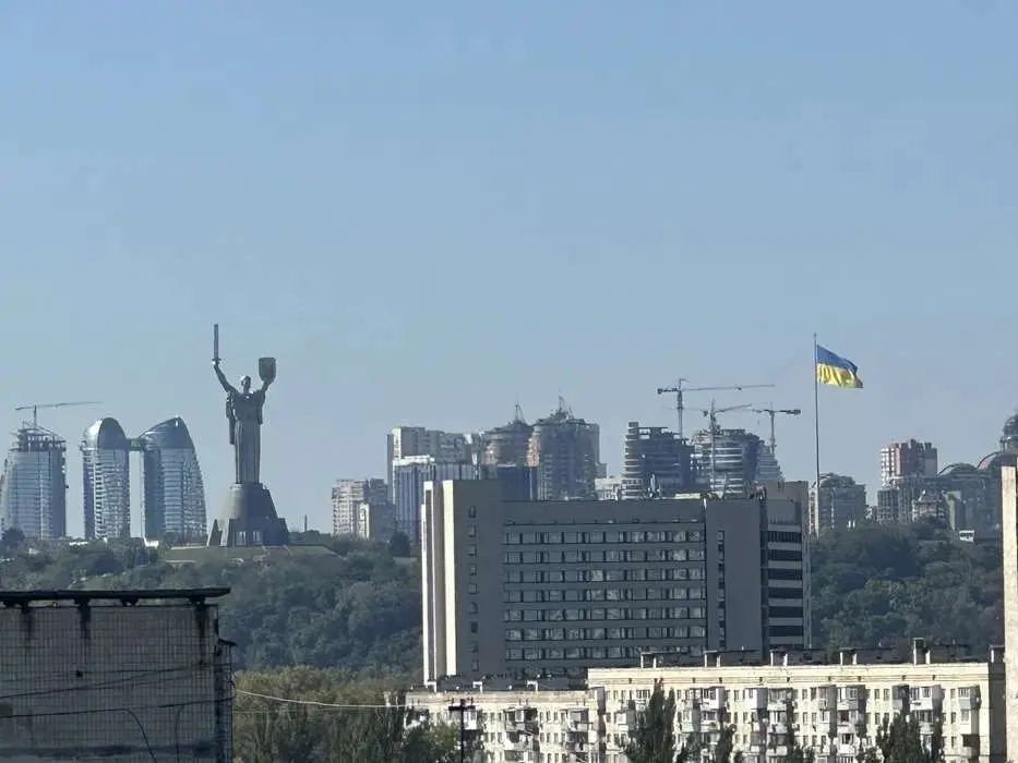 Фото Зняти 1 кімнатну квартиру, Березняківська вул. 2 Київ в довгострокову оренду, ціна: 10000 UAH, код 2761