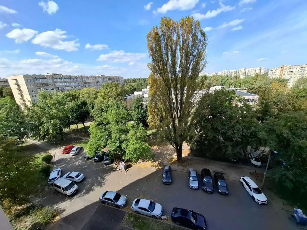 Фото Продаю 3 кімнатну квартиру, 70 кв. м, Якуба Коласа вул. 27в Київ, ціна: 72300 $, код 2762