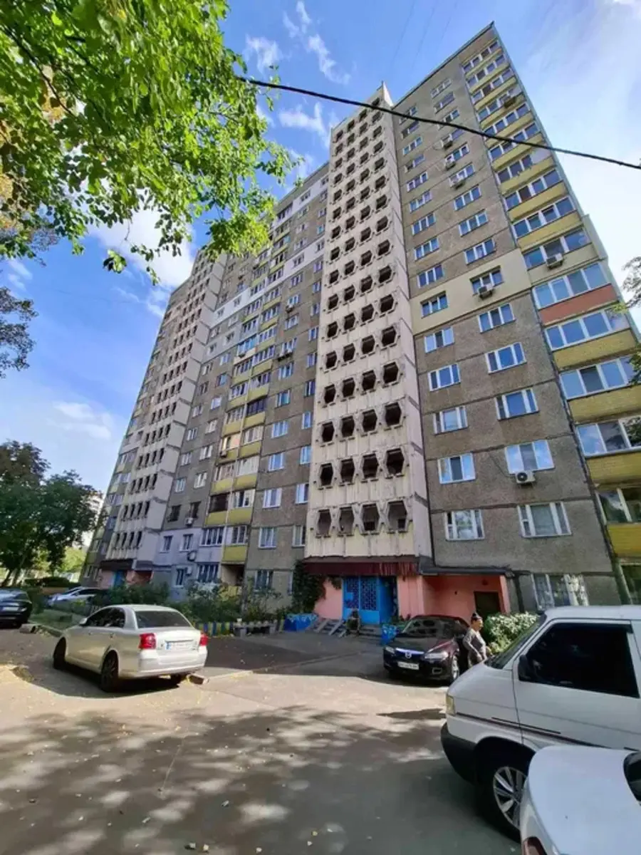 Фото Продаю 3 кімнатну квартиру, 70 кв. м, Якуба Коласа вул. 27в Київ, ціна: 72300 $, код 2762