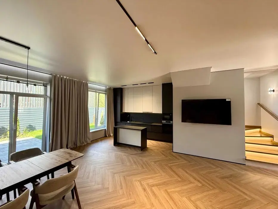 Фото Продаю дом, 130 кв. м, Центральная Садовая ул.  Киев, цена: 175000 $, код 2783