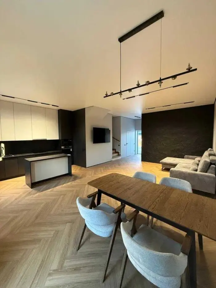 Фото Продаю дом, 130 кв. м, Центральная Садовая ул.  Киев, цена: 175000 $, код 2783