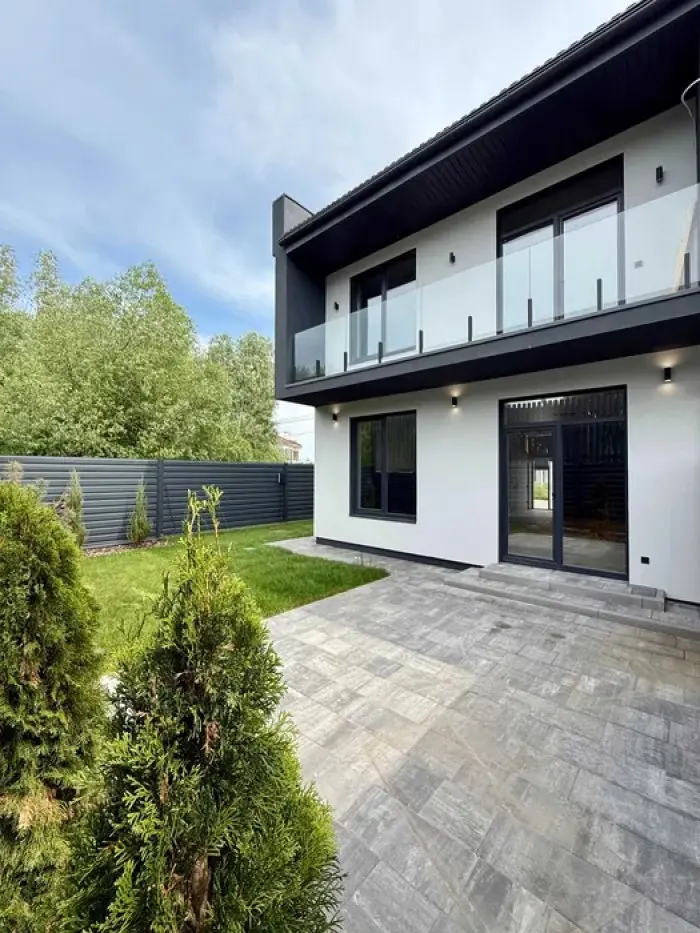 Фото Продаю дом, 130 кв. м, Центральная Садовая ул.  Киев, цена: 175000 $, код 2783