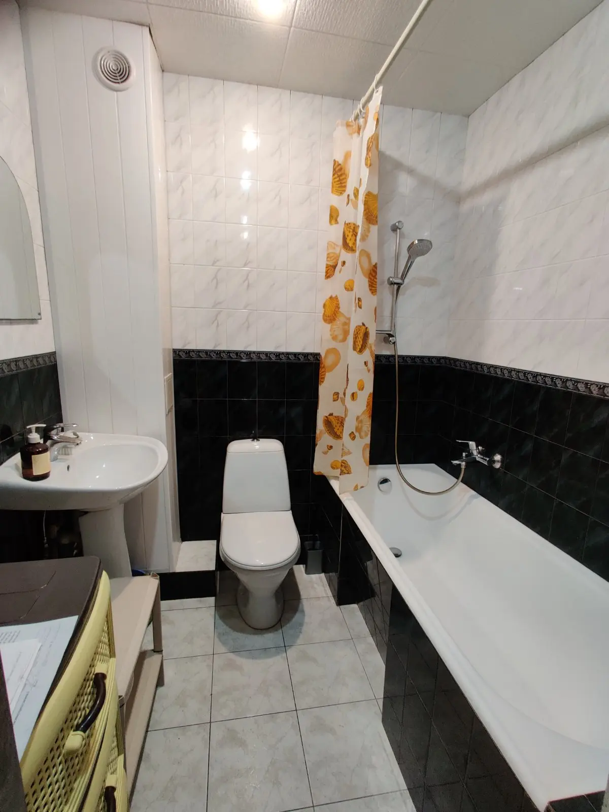 Фото Зняти 1 кімнатну квартиру, Михайла Гришка вул. 9 Київ в довгострокову оренду, ціна: 12000 UAH, код 2810