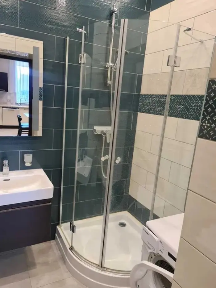 Фото Зняти 3 кімнатну квартиру, 49-а А Садова вул.  Київ в довгострокову оренду, ціна: 1000 $, код 2819