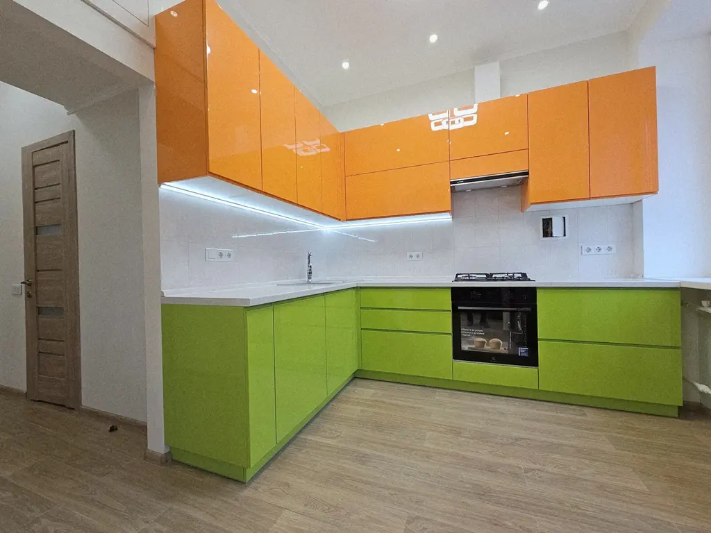 Фото Selling a 3-room apartment, 70 sq.m., John Paul II Street (Patrisa Lumumby Street) 7 Kyiv, price: 138000 $, code 2868