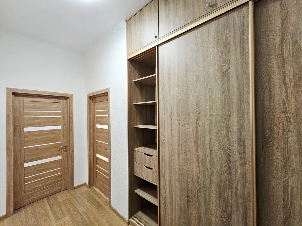 Фото Selling a 3-room apartment, 70 sq.m., John Paul II Street (Patrisa Lumumby Street) 7 Kyiv, price: 138000 $, code 2868