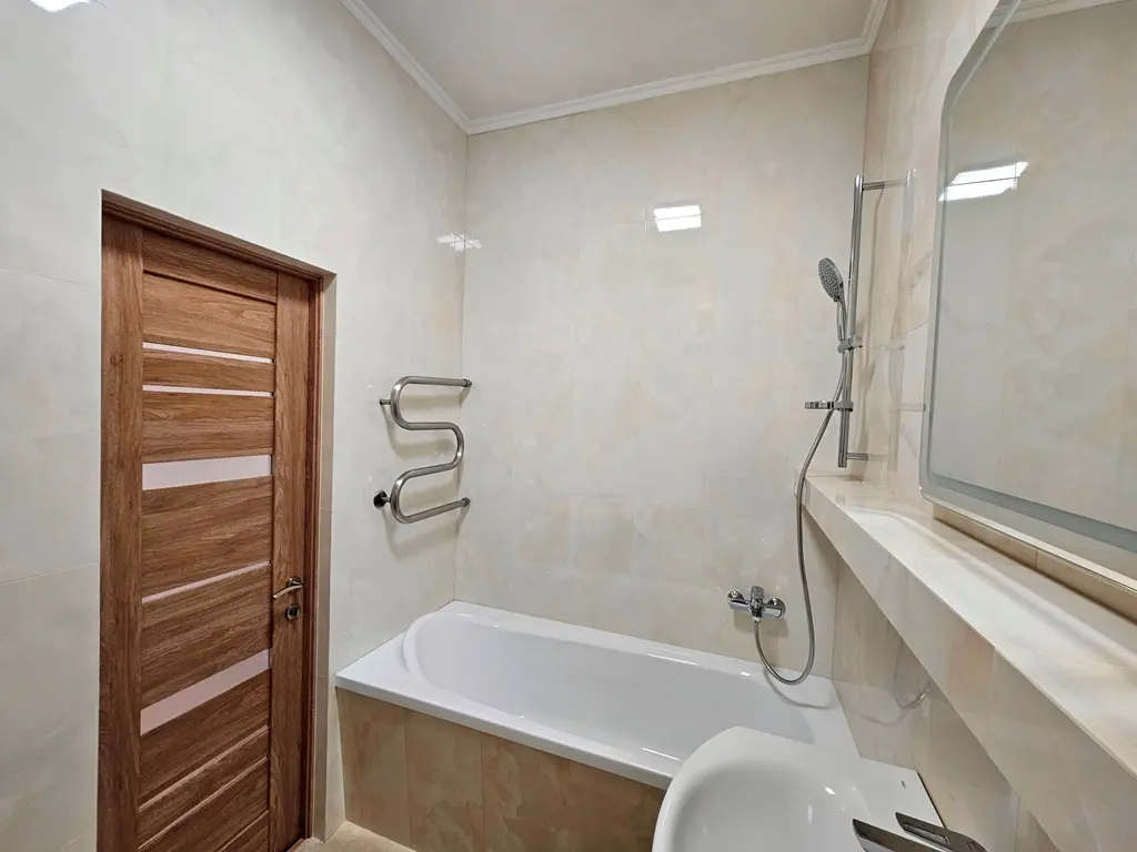 Фото Selling a 3-room apartment, 70 sq.m., John Paul II Street (Patrisa Lumumby Street) 7 Kyiv, price: 138000 $, code 2868