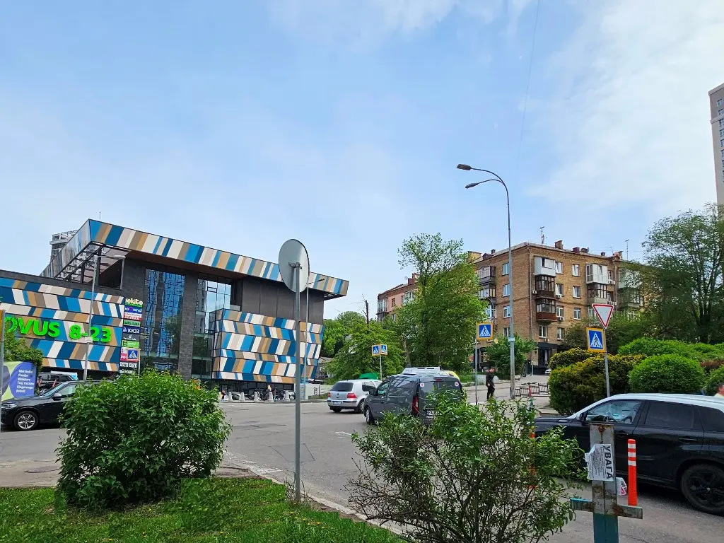 Фото Selling a 3-room apartment, 70 sq.m., John Paul II Street (Patrisa Lumumby Street) 7 Kyiv, price: 138000 $, code 2868