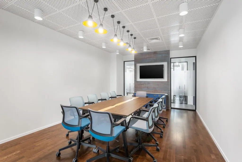 Фото Rent an office, Peremohy Avenue 53 Kyiv for long-term rent, price: 370 $, code 2875