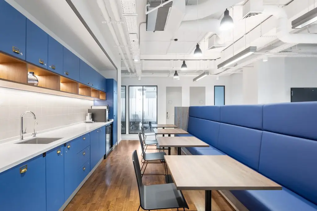 Фото Rent an office, Peremohy Avenue 53 Kyiv for long-term rent, price: 370 $, code 2875