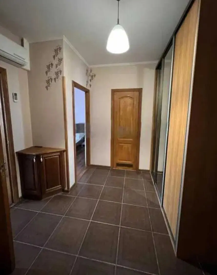 Фото Продаю 2-комнатную квартиру, 54 кв. м, Борщаговская ул. 206 Киев, цена: 73000 €, код 2954