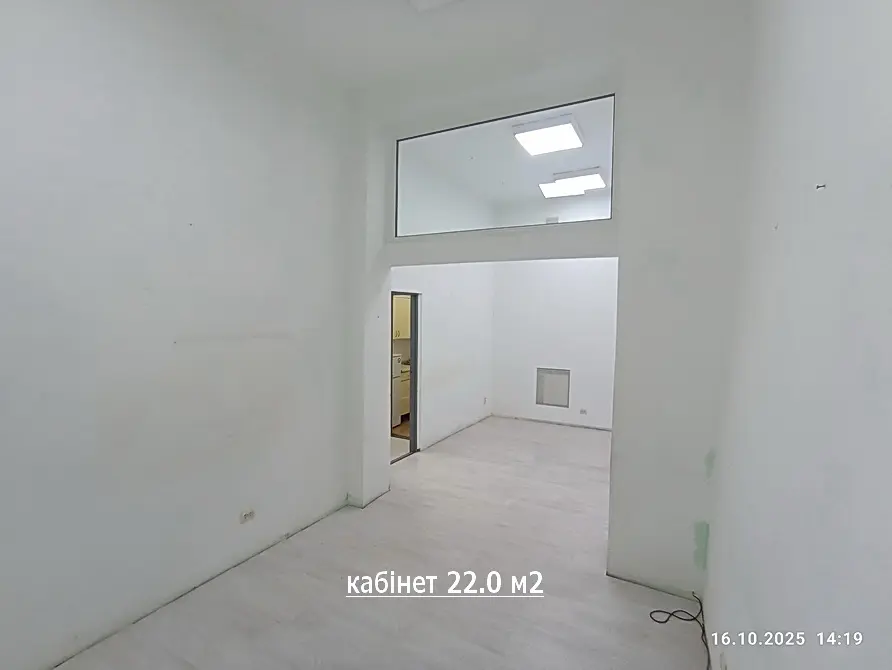 Фото Арендовать офис, Богдана Хмельницкого ул. 10 Киев в долгосрочную аренду, цена: 29999 UAH, код 2596