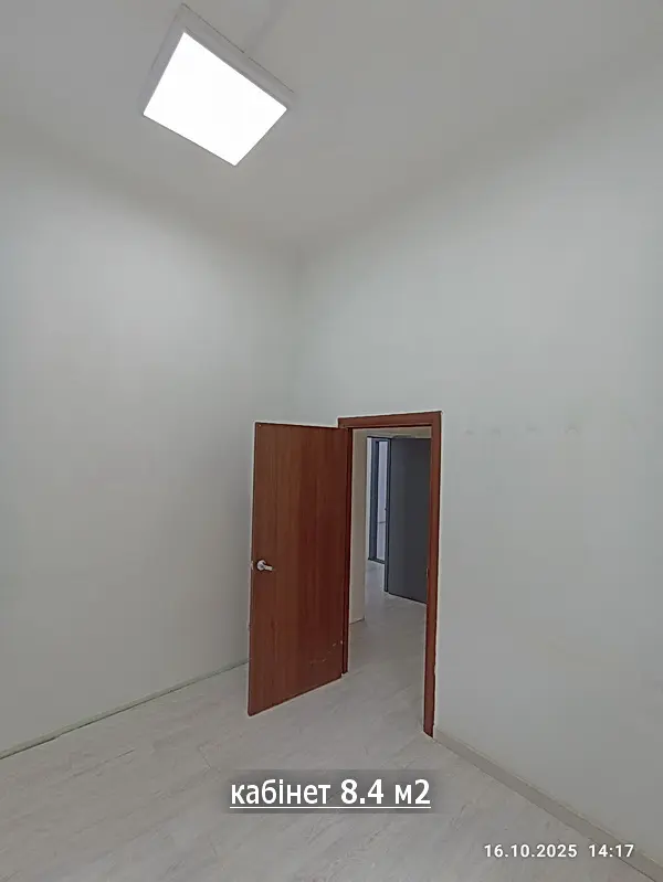 Фото Арендовать офис, Богдана Хмельницкого ул. 10 Киев в долгосрочную аренду, цена: 29999 UAH, код 2596