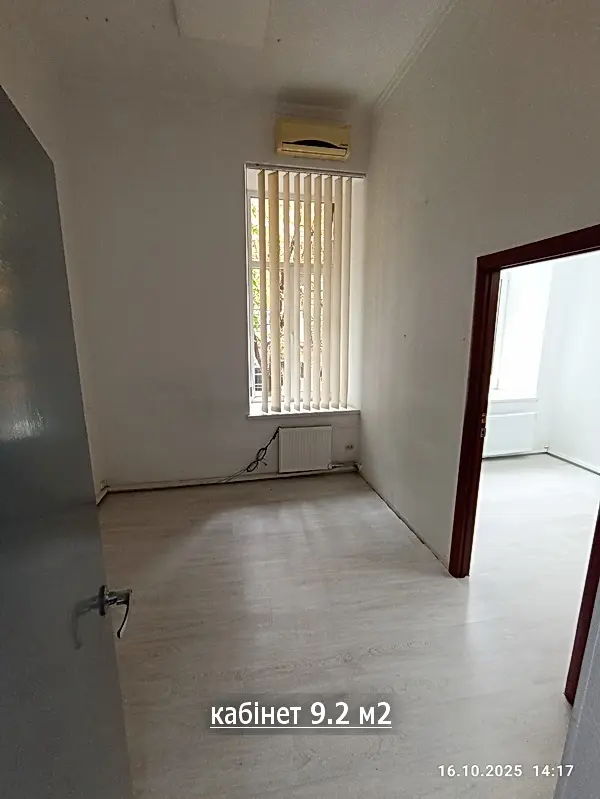 Фото Арендовать офис, Богдана Хмельницкого ул. 10 Киев в долгосрочную аренду, цена: 29999 UAH, код 2596