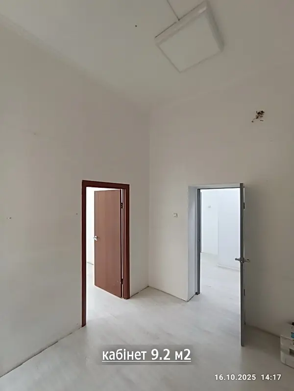 Фото Арендовать офис, Богдана Хмельницкого ул. 10 Киев в долгосрочную аренду, цена: 29999 UAH, код 2596