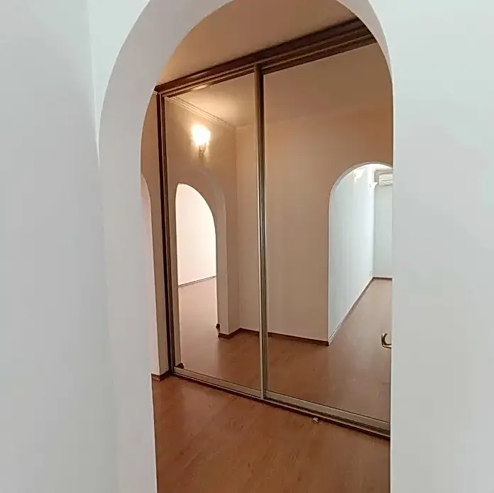 Фото Арендовать офис, Введенская ул. 29/58 Киев в долгосрочную аренду, цена: 22000 UAH, код 2970