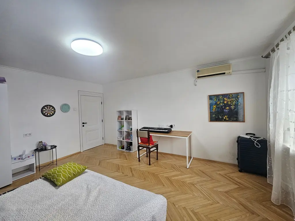 Фото Продаю 2 кімнатну квартиру, 70 кв. м, Левка Лукʼяненка вул. (Маршала Тимошенка) 18 Київ, ціна: 105000 $, код 2976