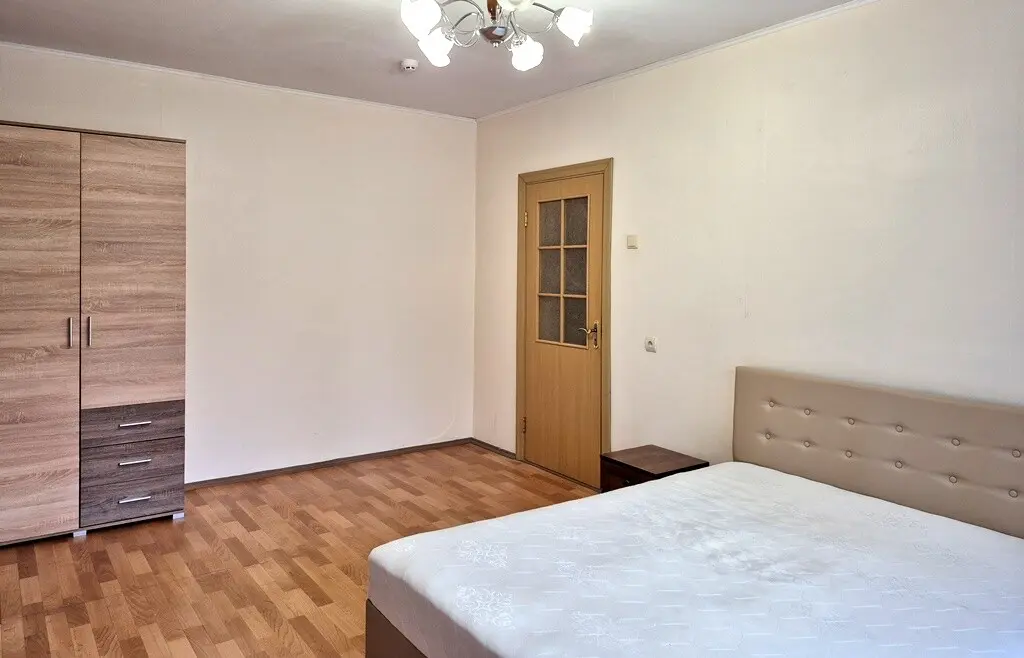 Фото Rent a 3-room apartment, Avtozavodska Street  Kyiv for long-term rent, price: 14000 грн, code 2998