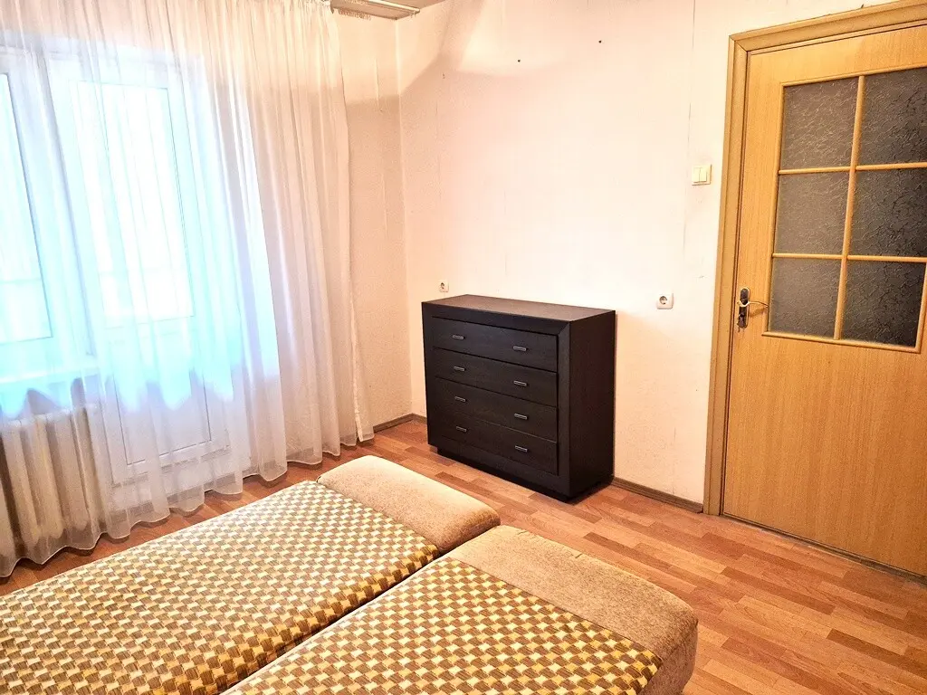 Фото Rent a 3-room apartment, Avtozavodska Street  Kyiv for long-term rent, price: 14000 грн, code 2998