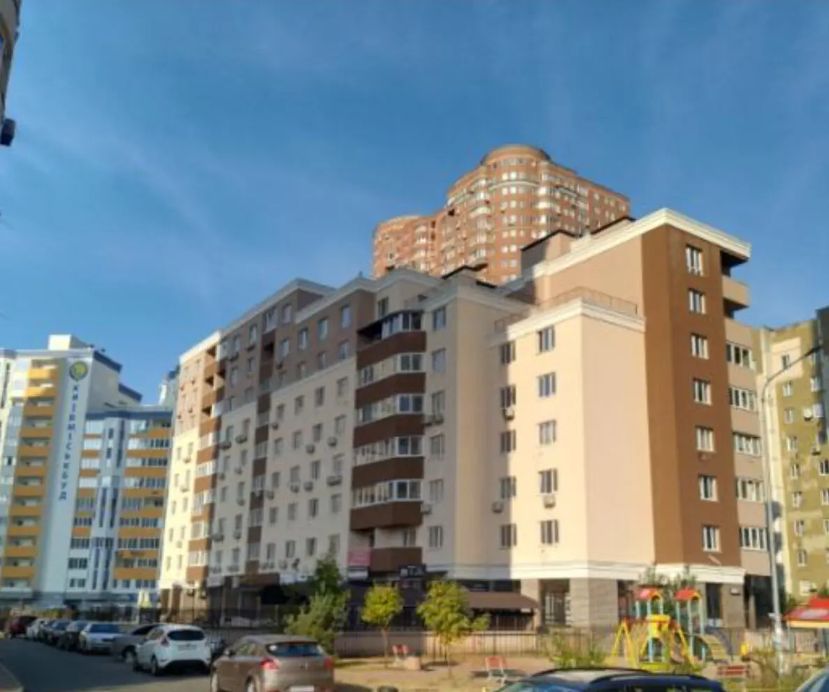 Фото Снять 3-комнатную квартиру, Драгоманова ул. 38 Киев в долгосрочную аренду, цена: 49800 грн, код 2999