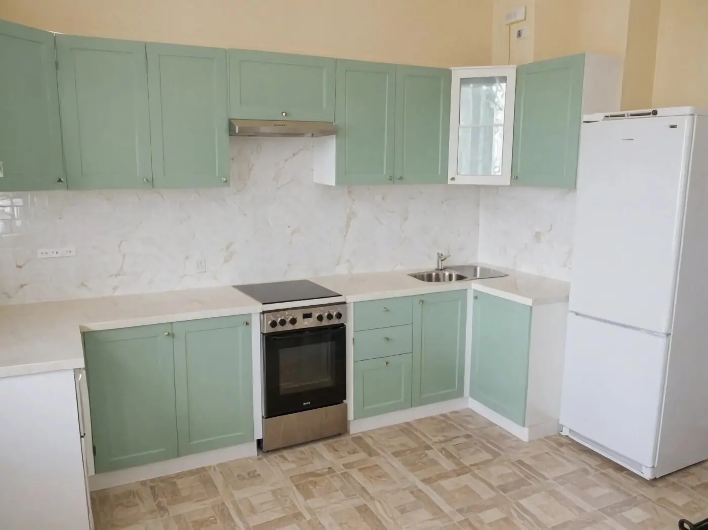 Фото Rent a 2-room apartment, Dragomanova Street 2 Kyiv for long-term rent, price: 18000 грн, code 3005