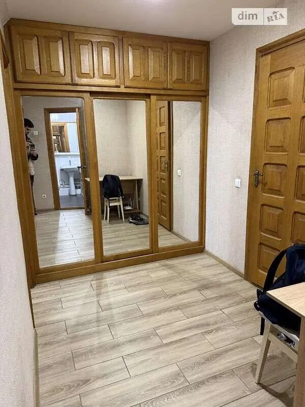 Фото Продаю 1-комнатную квартиру, 44 кв. м, Юности ул. 8/2 Киев, цена: 59000 $, код 3019