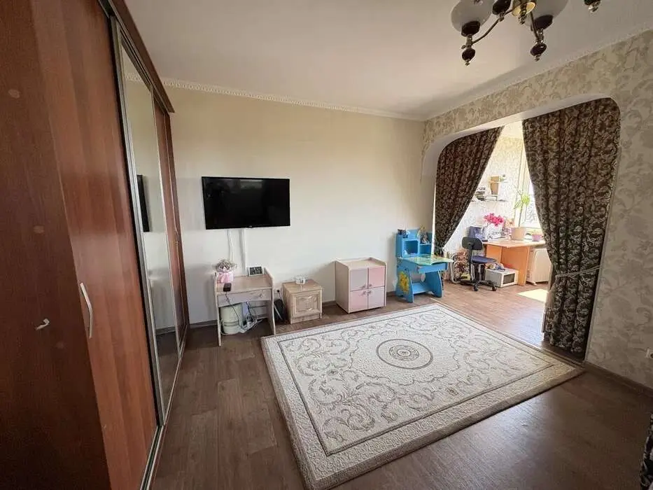 Фото Продаю 2-комнатную квартиру, 71 кв. м, Евгения Харченко ул. (Евгения Харченко) 47 Киев, цена: 77000 $, код 3035