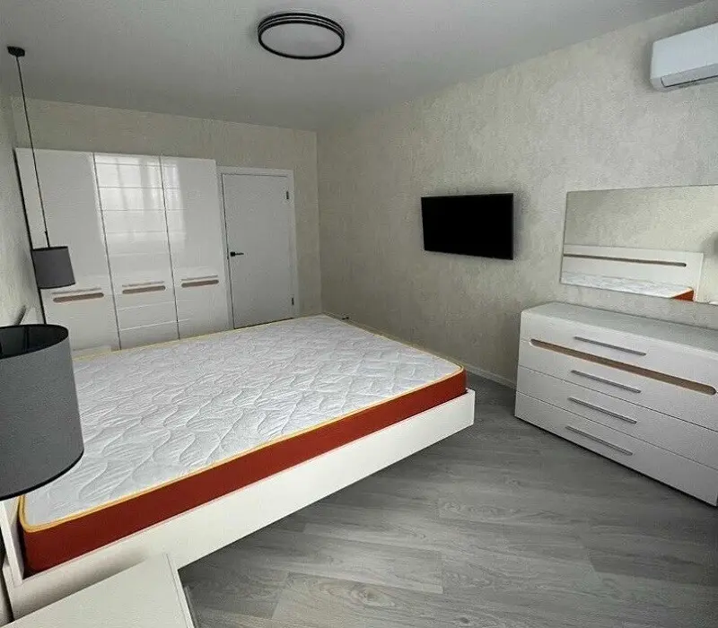 Фото Продаю 1 кімнатну квартиру, 40 кв. м, Ревуцького вул. 40 Київ, ціна: 85000 $, код 3041