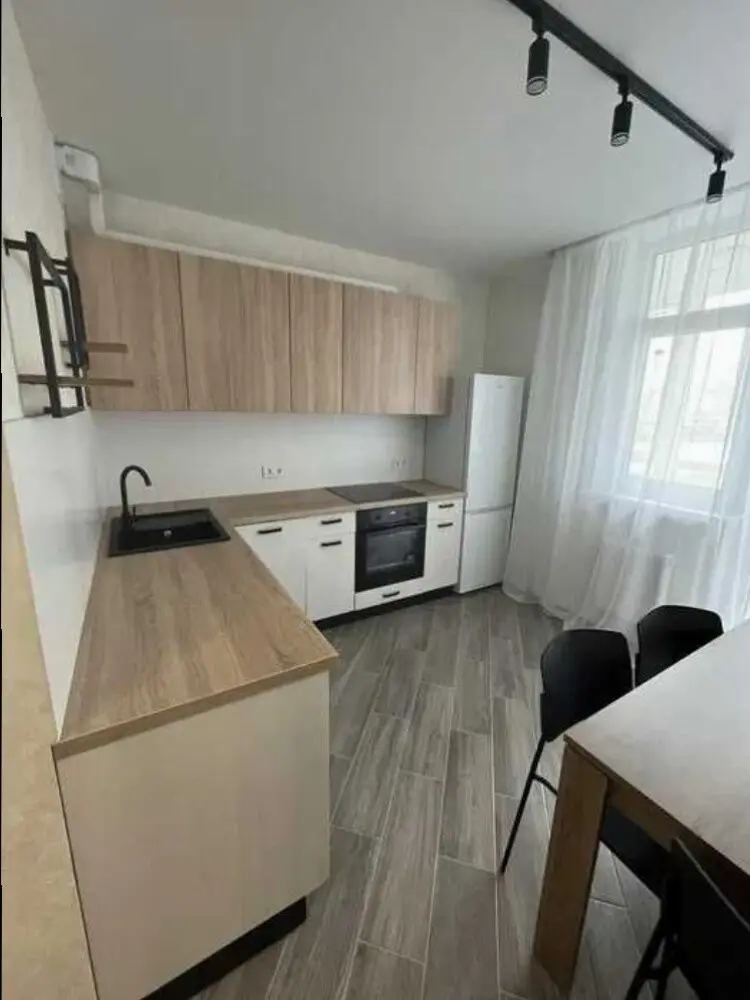 Фото Продаю 1 кімнатну квартиру, 40 кв. м, Ревуцького вул. 40 Київ, ціна: 85000 $, код 3041
