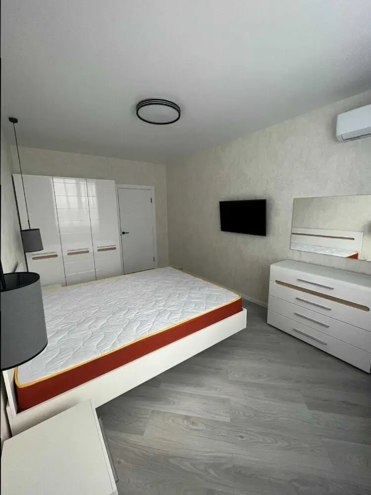 Фото Продаю 1 кімнатну квартиру, 40 кв. м, Ревуцького вул. 40 Київ, ціна: 85000 $, код 3041
